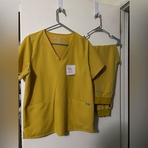 Limited Edition Light Gold Set